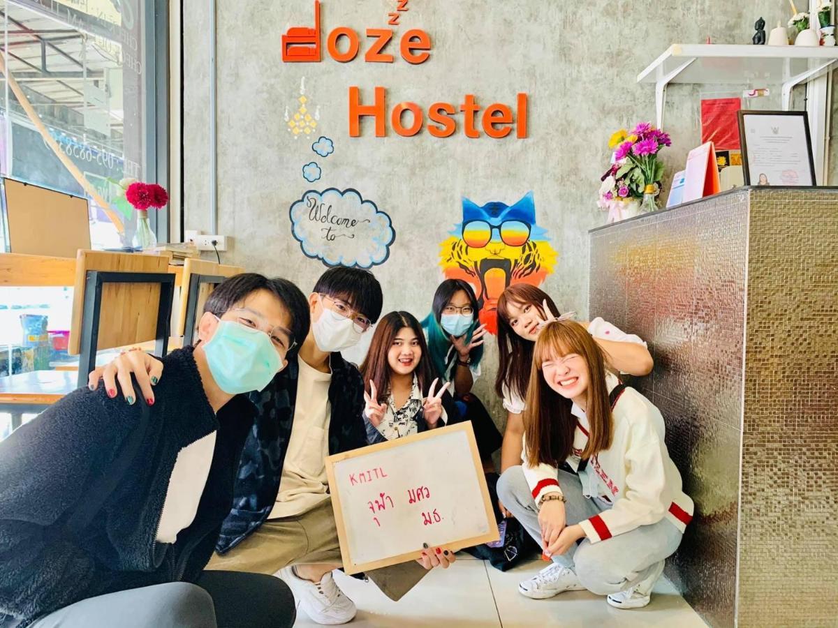 Doze Hostel Чиангмай Екстериор снимка