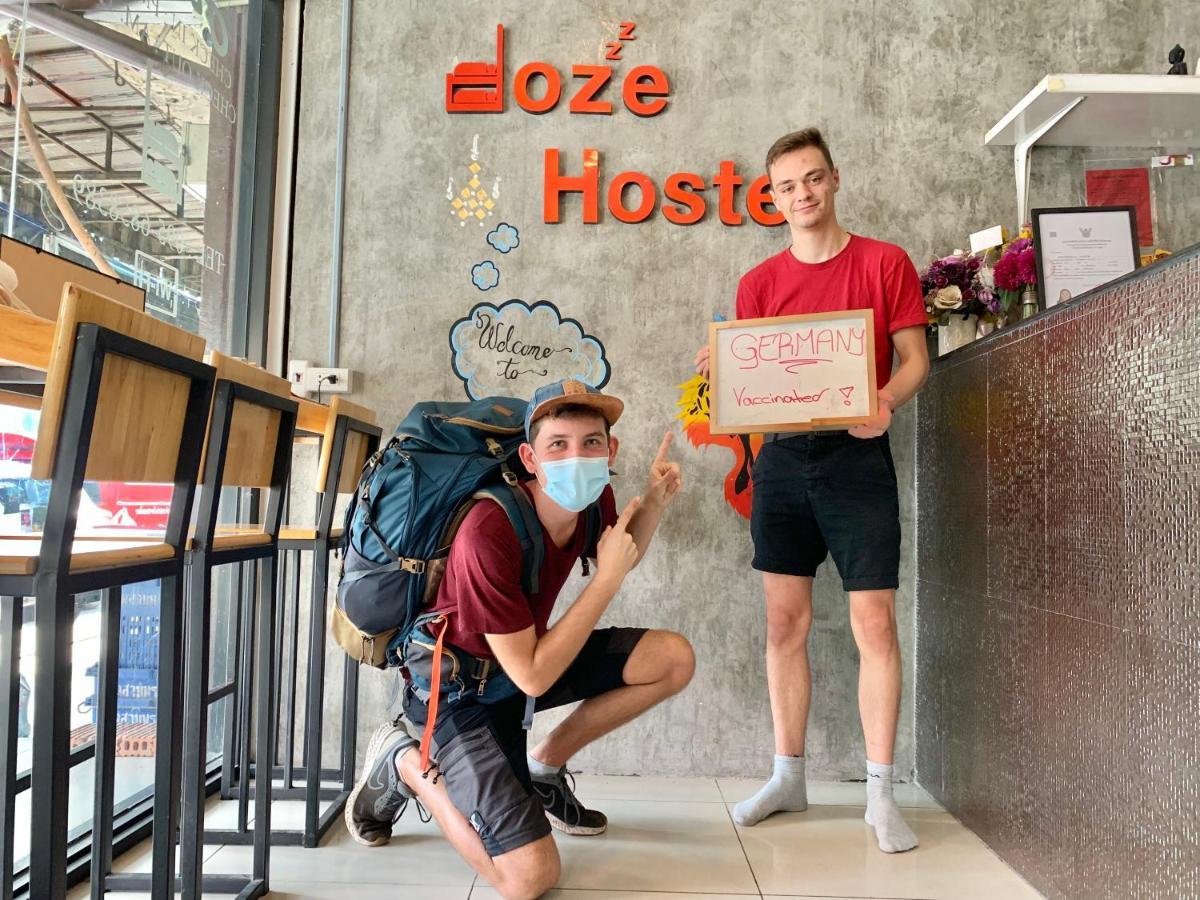 Doze Hostel Чиангмай Екстериор снимка