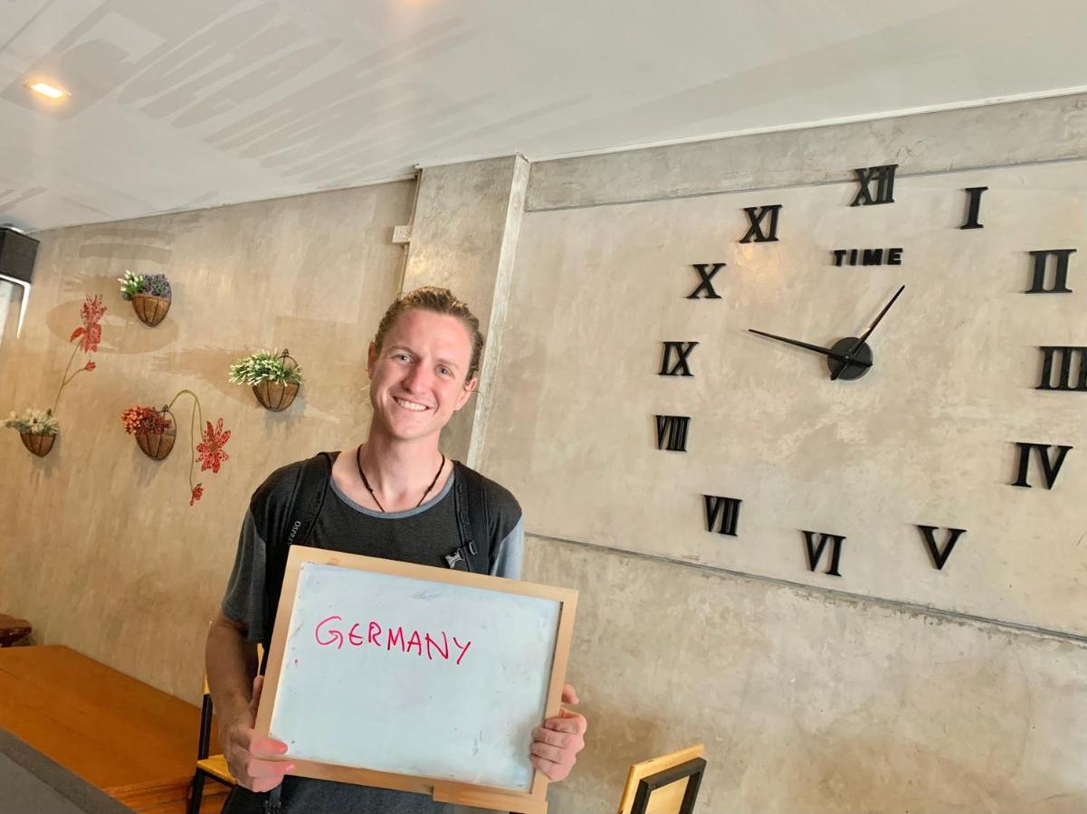 Doze Hostel Чиангмай Екстериор снимка