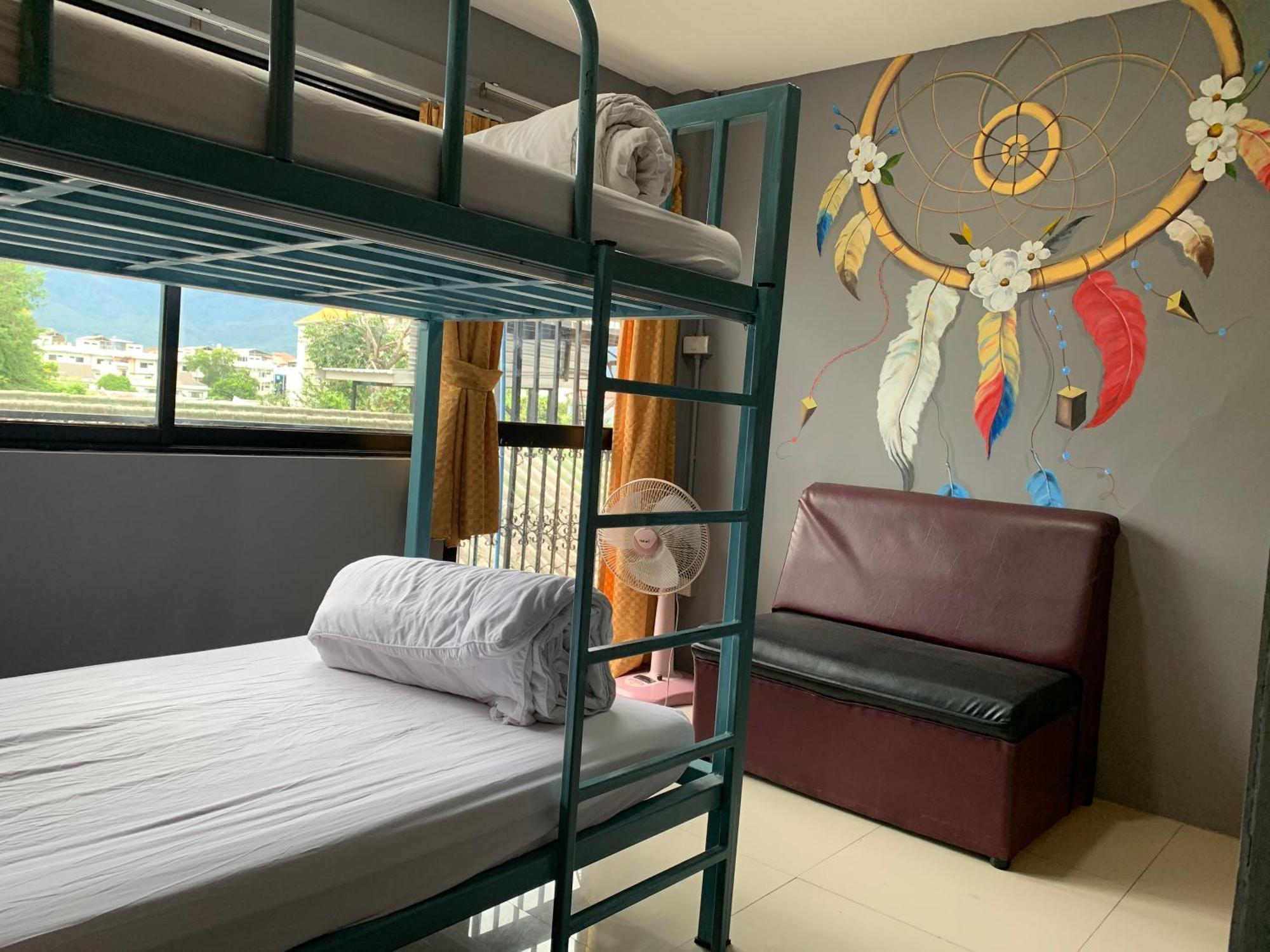 Doze Hostel Чиангмай Екстериор снимка