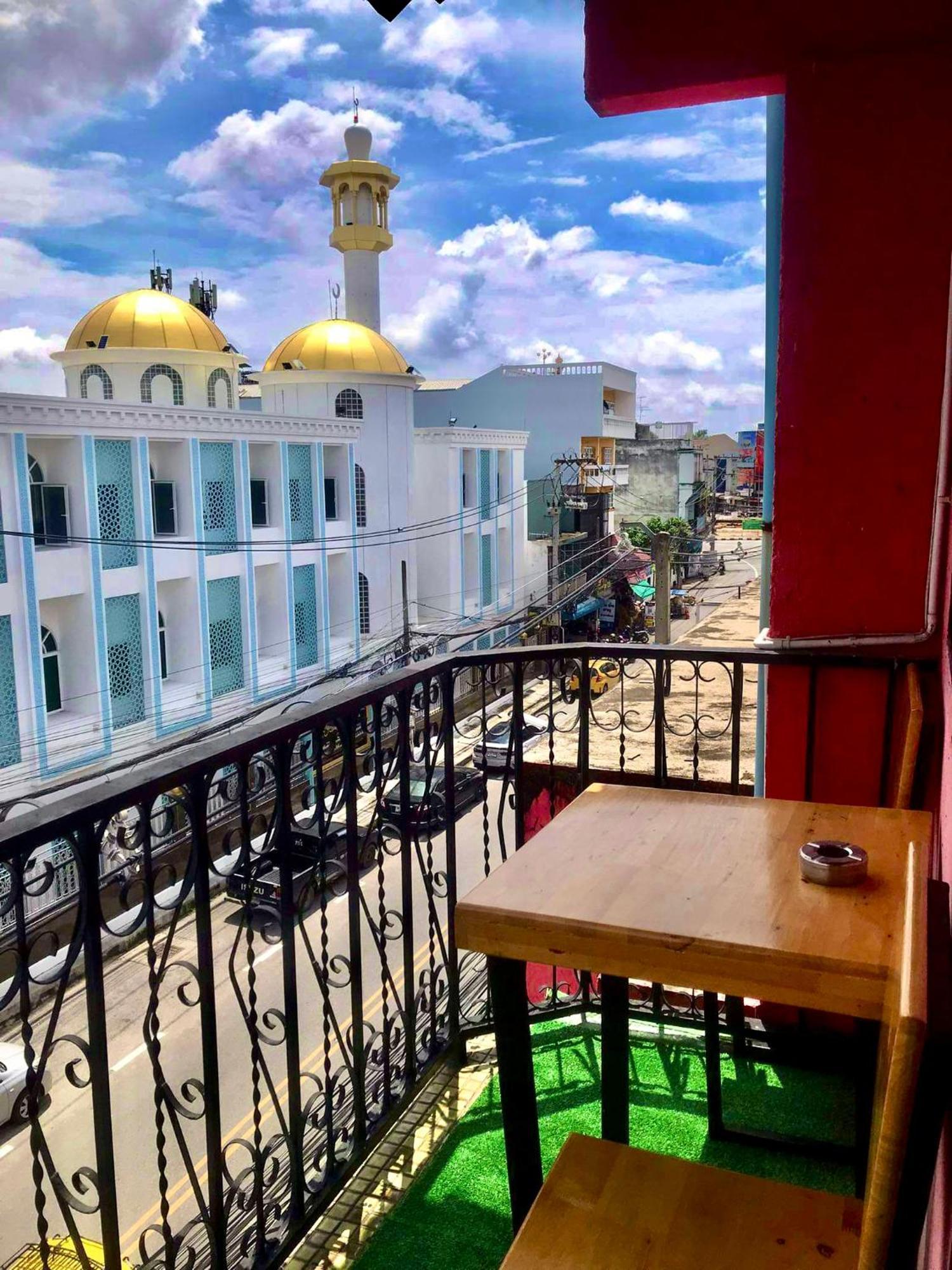 Doze Hostel Чиангмай Екстериор снимка