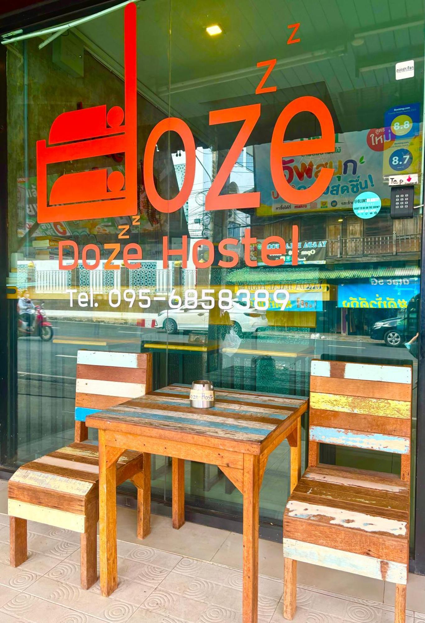 Doze Hostel Чиангмай Екстериор снимка